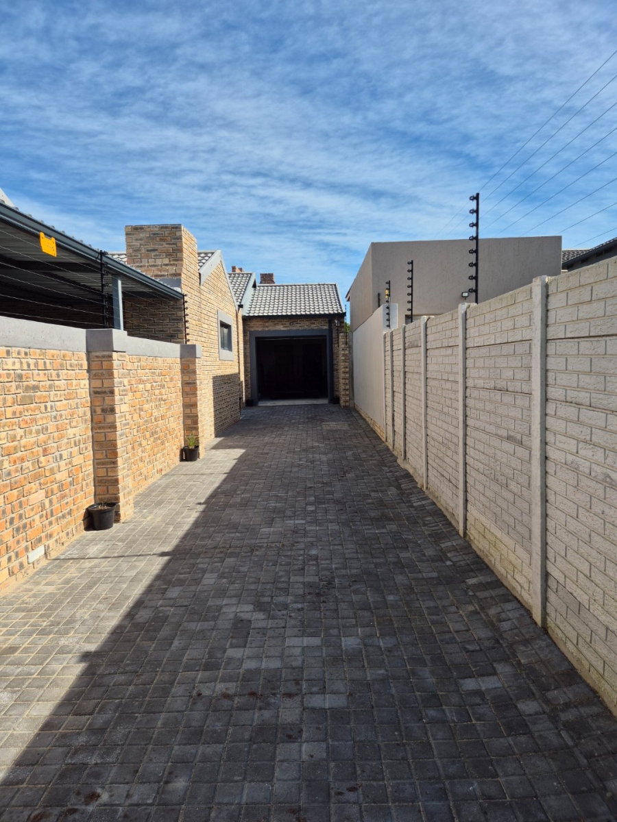 3 Bedroom Property for Sale in Fairview Eastern Cape